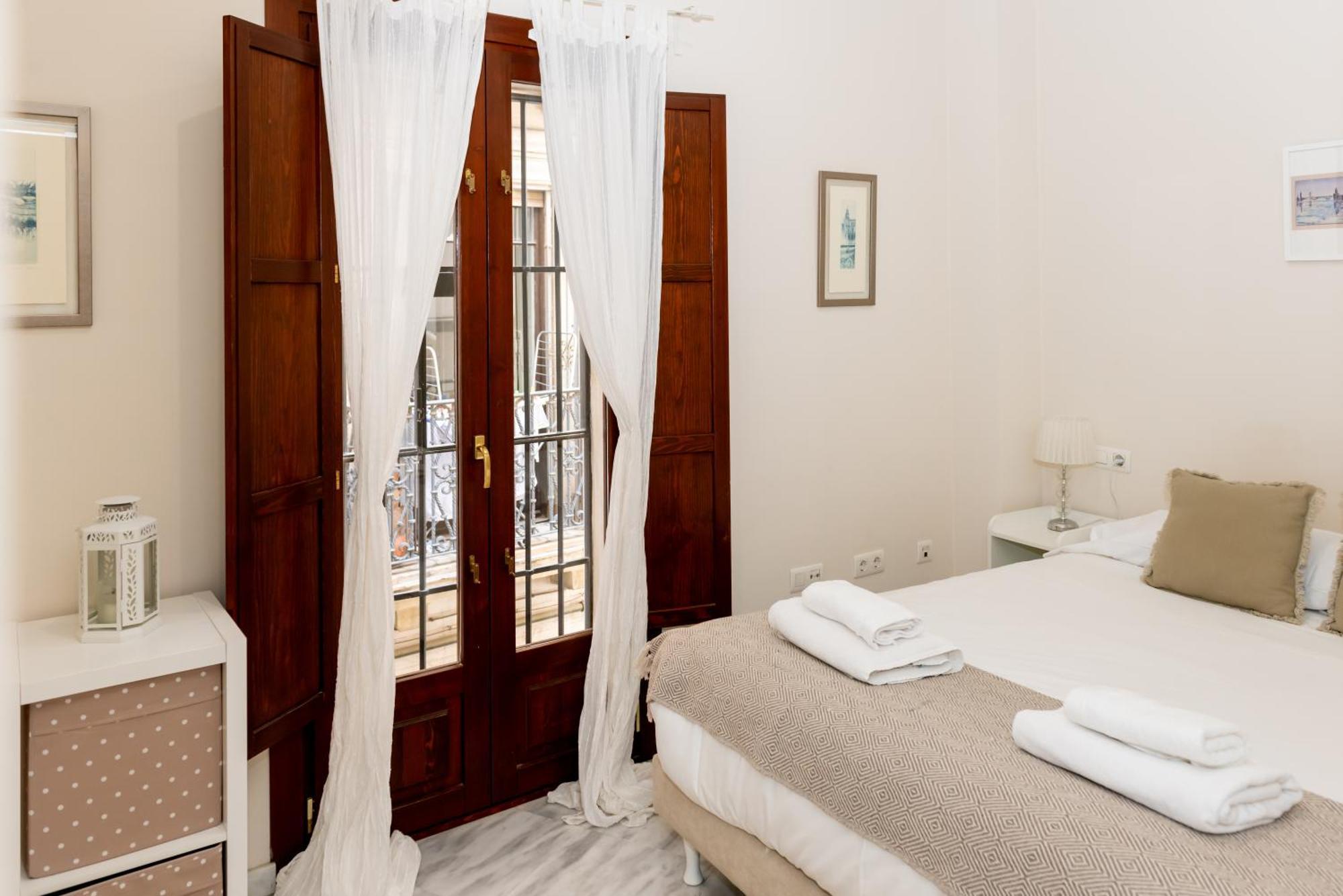 Charming & Quiet Apartment In Plaza Del Salvador เซบีญา ภายนอก รูปภาพ